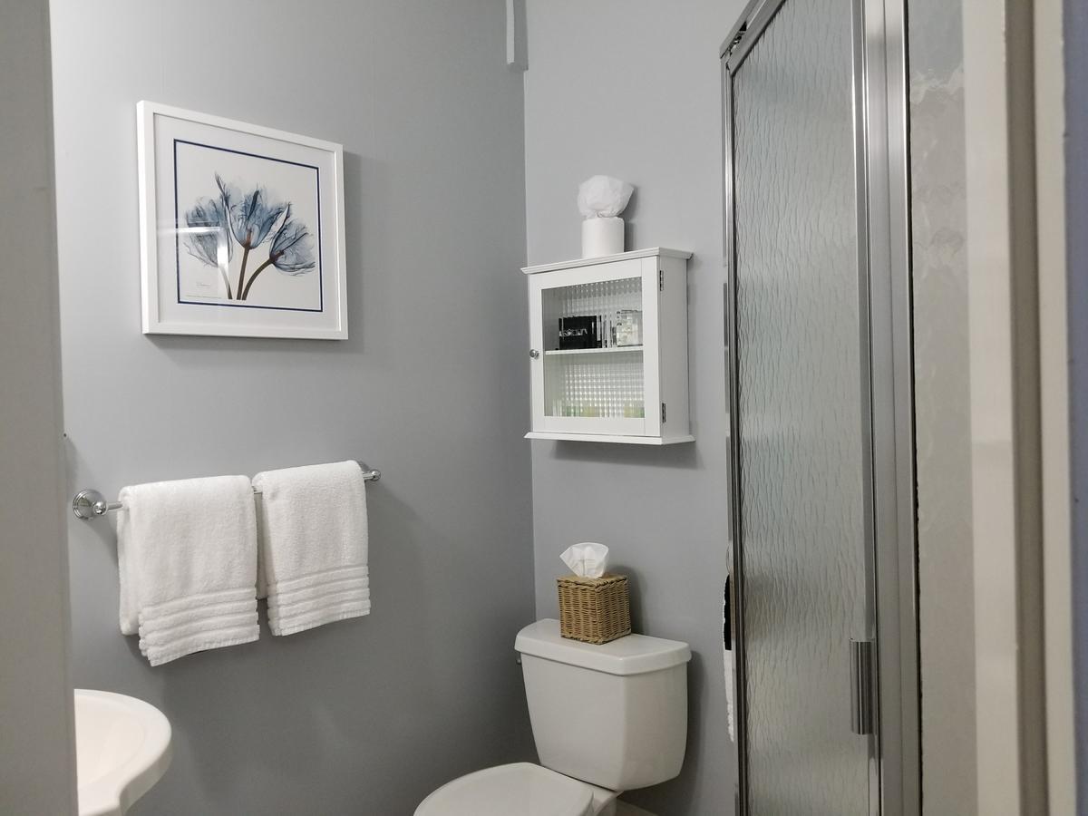 Queen Room - Painted Lady,631293633:JPEG