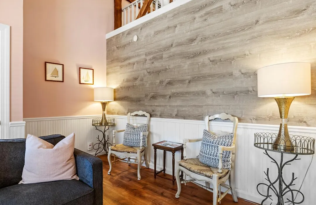Hartstone Inn-1