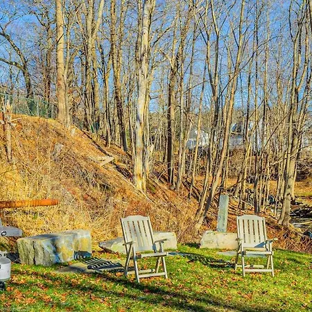 Waterfront, Walkable Home With Beautiful Kitchen & Washer/Dryer - Dog-Friendly-3
