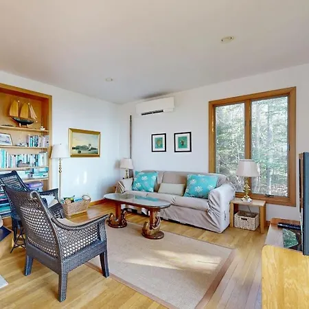 Oceanfront Home With Water Views - Central Ac, Washer/Dryer & Beach Access-3