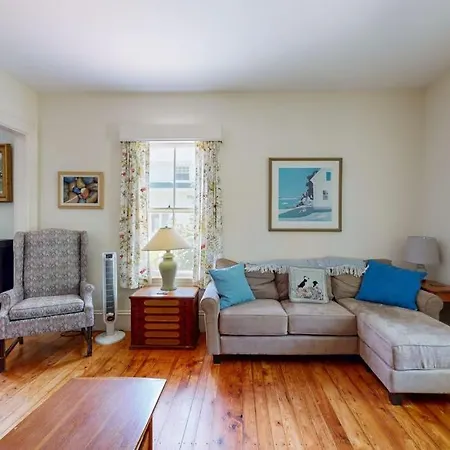 Parker House: Historic Home - Walk Downtown, Dog-Friendly & Washer/Dryer-2